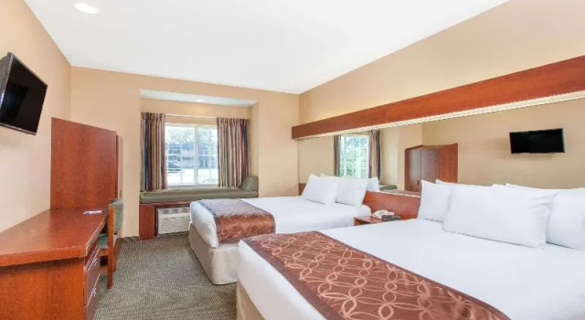 Номер Standard Microtel Inn by Wyndham Rogers