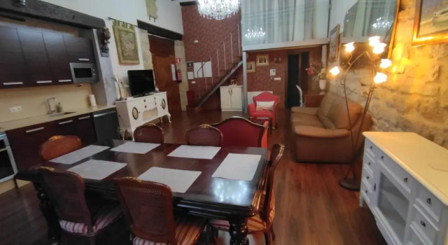Loft Luz del Renacimiento Ubeda, Book Hotel Hoteller i Úbeda med parkering, Parkering