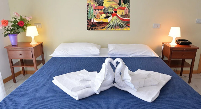 Room-two-room Apartment