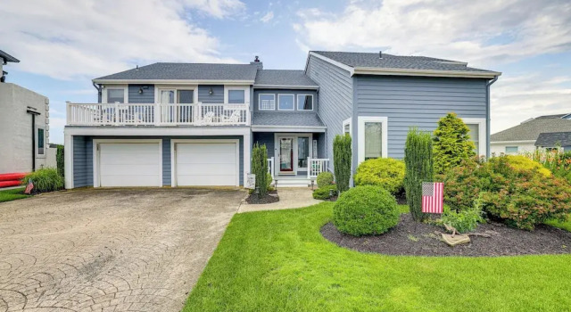 Коттедж 1 Block to Inlet Beach: Brigantine Family Home