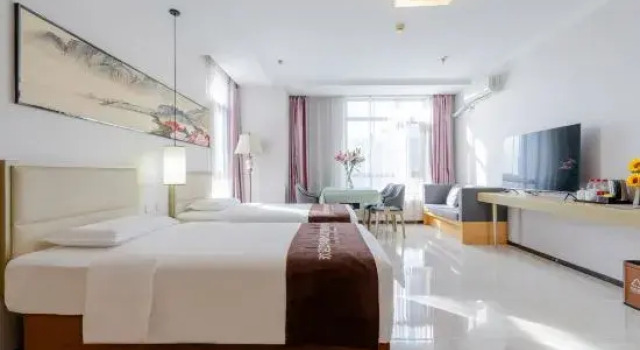 Семейный люкс China Electronics Huajing Business Hotel