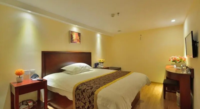 Двухместный номер GreenTree Alliance Hotel Beijing West Railway Station North Square Ruihai Building