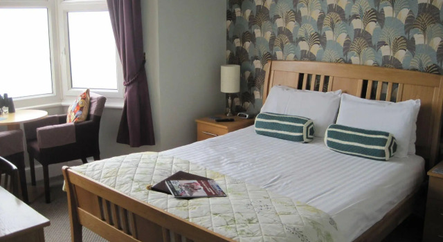 The Clifton, Book Pension Shanklin Isle of Wight