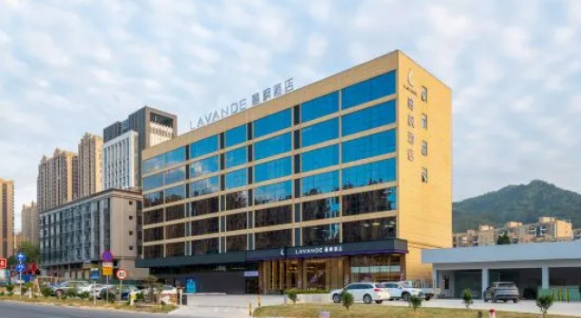 Lavande Hotel Huidong High-Speed Railway Station Shengli Square Store