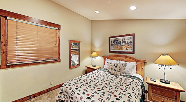 All-season Mountain Getaway W/ Pools & Hot Tubs 2 Bedroom Condo