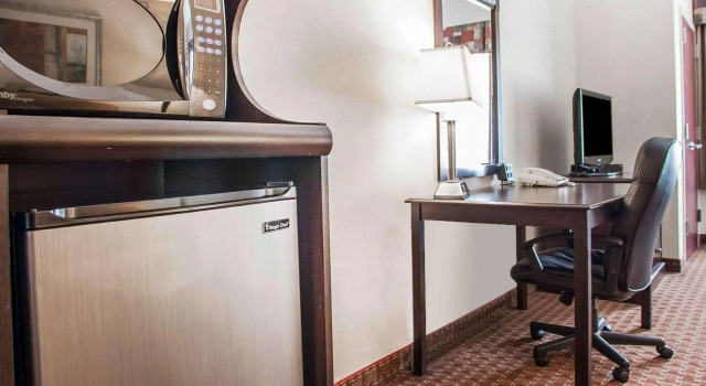 Двухместный люкс Garner Hotel Mahwah by IHG