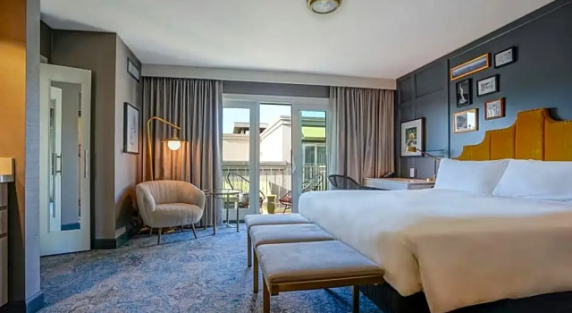 Двухместный номер Standard с балконом Hotel Amarano Burbank-Hollywood