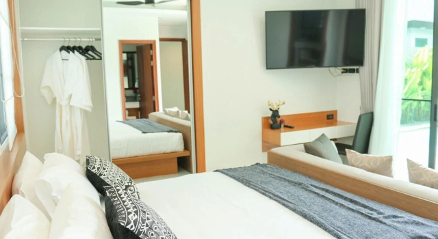 Attractive 4-Bedroom Pool Villa in Cherngtalay