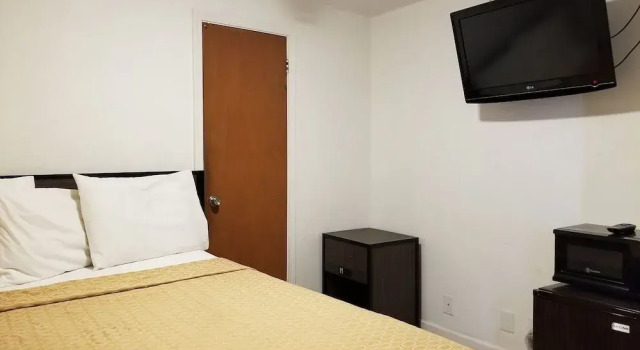 Lone Star Inn by FairBridge, Book Hotel Rosenberg Houston