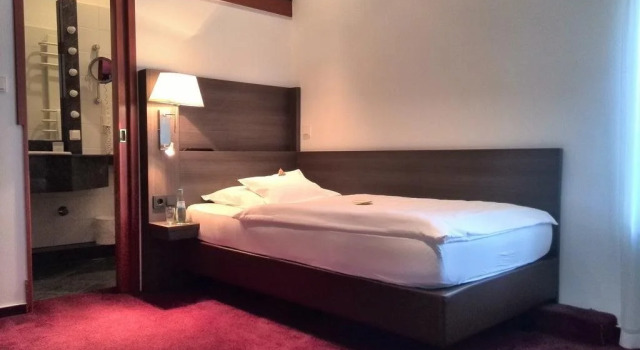 Haus Elmer Hotel und Restaurant, Забронировать Отель Мариенталь Lower Rhine