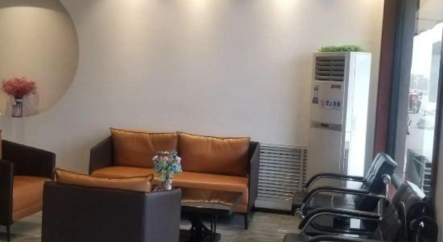 Jiayi Hotel (Xintai Xinwen bus station), Prenota Hotel Hotel a Shandong con parcheggio, Parcheggio