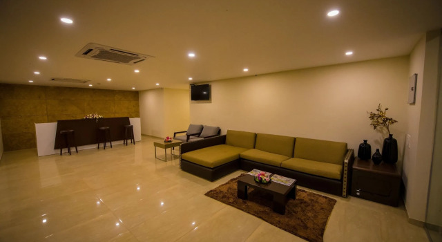 SinQ Edge, Prenota Hotel Dona Paula 