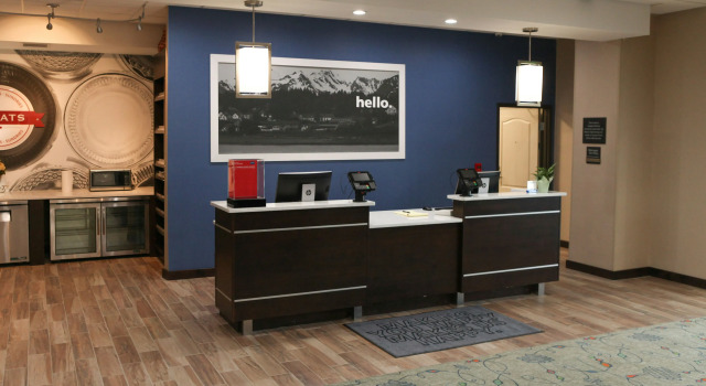 Hampton Inn & Suites Lafayette Medical Center, CO, Varaa Hotelli Hotellit Lafayette uima-altaalla, Uima-allas