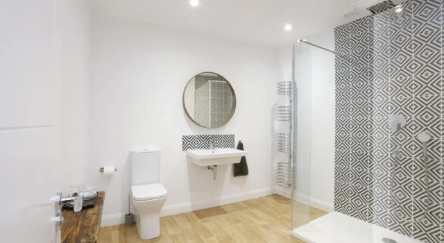 Hues - Castle Cary, Book Hotel Castle Cary Somerset