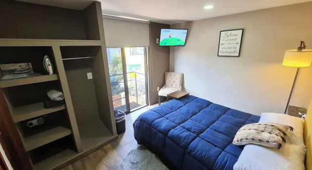 R06 Habitación Equipada STV WIFI Parking, Prenota Affittacamere Ciudad López Mateos 