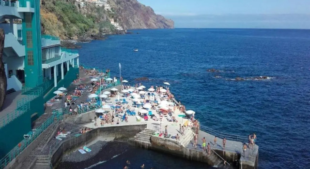 Апартаменты Barreirinha Front-Line Sea View I