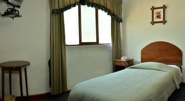 La Casa de Abraham Hotel