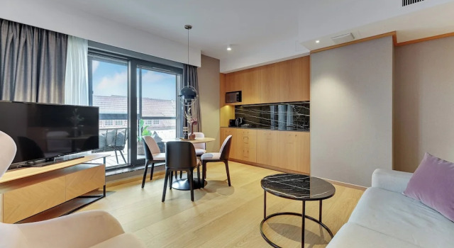 Апартаменты Deluxe Deo Plaza Apartments