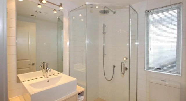 Семейный номер Standard с 2 комнатами с видом на воду Crows Nest Apartments