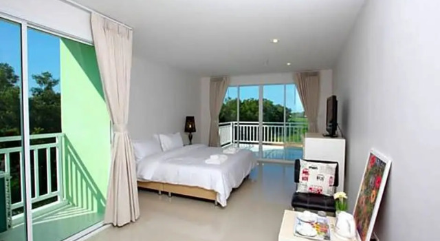 Номер Standard с балконом The Terrace Hotel