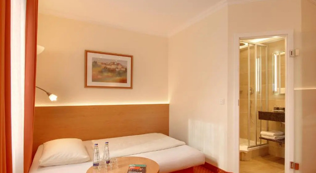 Четырёхместный номер Comfort Hotel Kriemhild am Hirschgarten