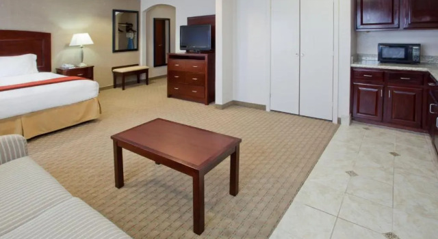 Номер Deluxe Holiday Inn Express & Suites College Station by IHG