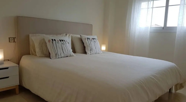 Top Floor Apt Close To Duquesa