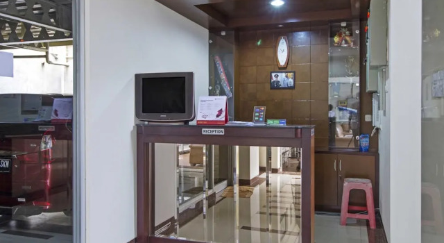 RedDoorz Plus Near Ambassador Mall, Prenota Hotel Setiabudi 