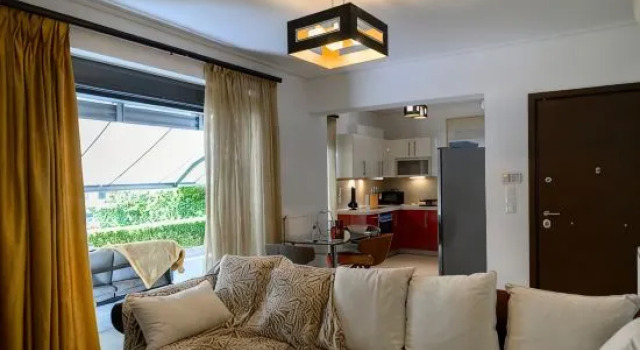 Athenian Riviera Prestige 2 bedroom, Забронировать Отель Глифада Афины, рядом с Площадь Эсперидон