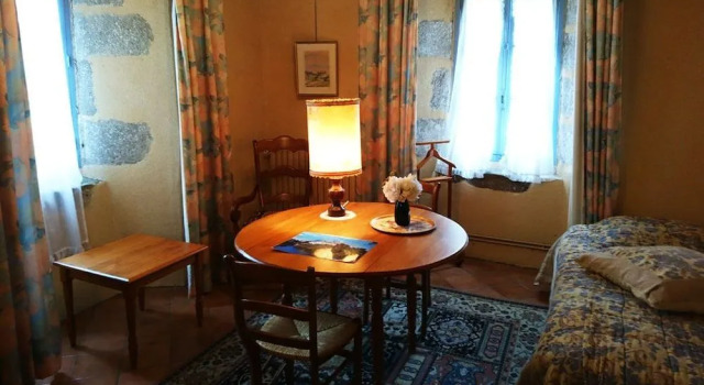 Le Portail, Rezerwuj Bed and Breakfast Saint-Benoît-du-Sault Centre