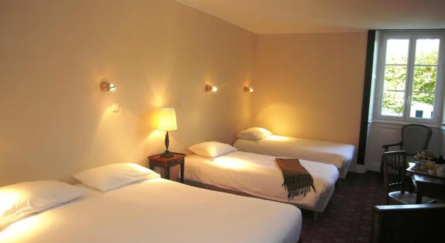 Четырёхместный номер Standard Grand Hôtel de la Poste