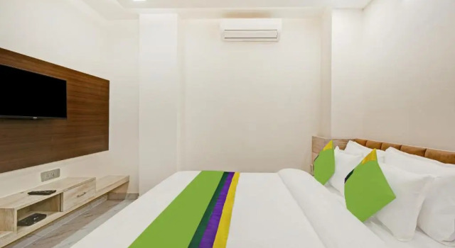 Treebo Paras Raj Near City Palace, Rezerwuj Hotel Hotele w Rajasthan z parkingiem, Parking