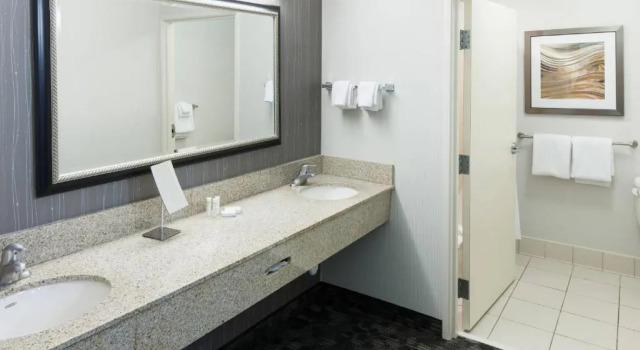 Номер Standard Courtyard by Marriott Hattiesburg
