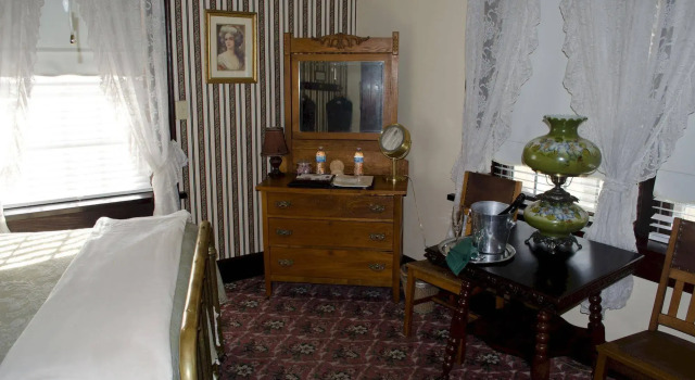 Historic National Hotel