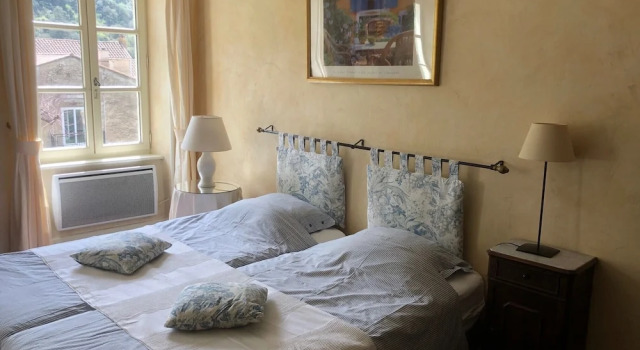 La Cerisaie, Rezerwuj Bed and Breakfast Riols Hérault