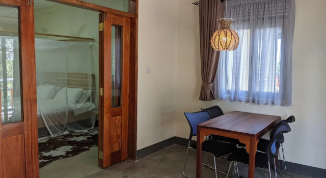 Люкс c 1 комнатой с балконом и с видом на сад Dutchess Hotel and Restaurant