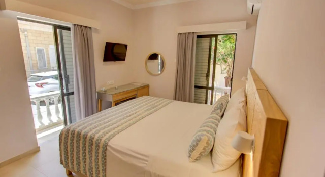 Двухместный номер Standard с частичным видом на море Maria Beach Hotel