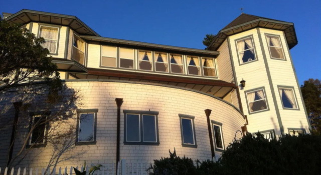 Bay Hill Mansion B and B, Rezerwuj Hotel Hotele w Bodega z parkingiem, Parking
