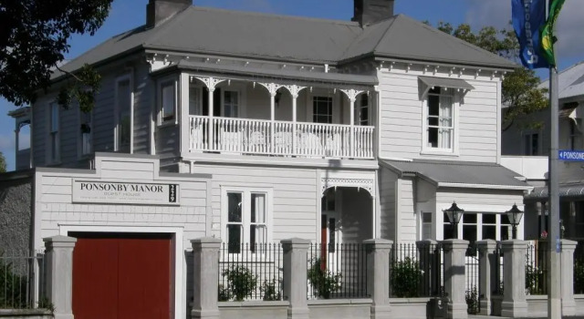 Номер Premium Ponsonby Manor