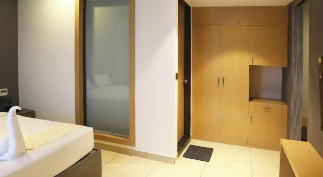 Люкс Roots Luxury suits & Banquets