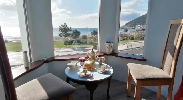 Апартаменты Deluxe Mourne Mountain Art Apartments