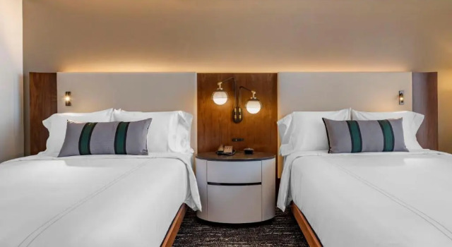 Четырёхместный номер Deluxe Omni Austin Hotel Downtown
