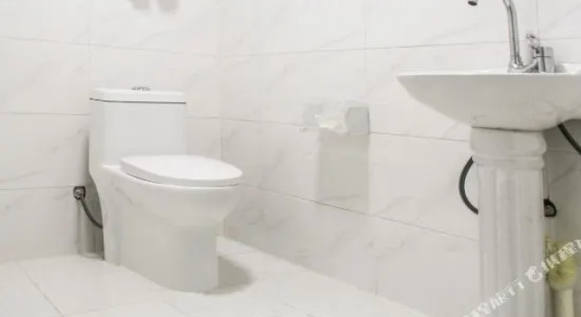 OYO Guangan Xinzhongtian Hotel, Rezervovat Hotel Qianfeng Čína