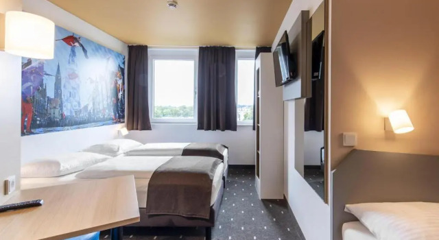 Трёхместный номер Standard B&B Hotel Landshut