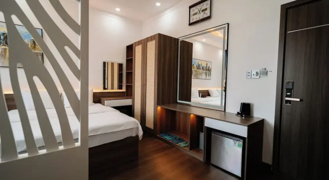 Четырёхместный номер Executive с балконом и с видом на окрестности Hoang Thien Homestay & Sport