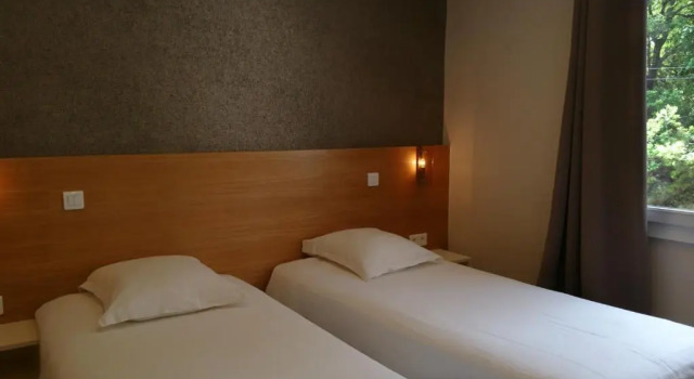 Номер Standard Logis Hôtel Restaurant Le Plantevin