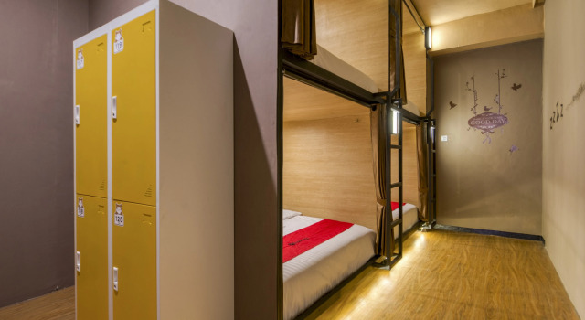 RedDoorz Hostel near Malang Train Station 3