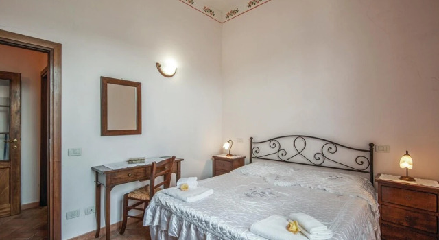 Tulipano A, Buchen Sie Hotel Hotels in Elsa-Tal mit Parkplatz, Parkplätze
