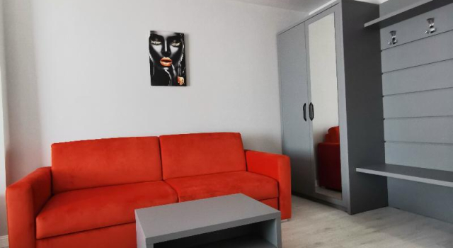 Четырёхместный номер Standard с балконом Hotel Javu