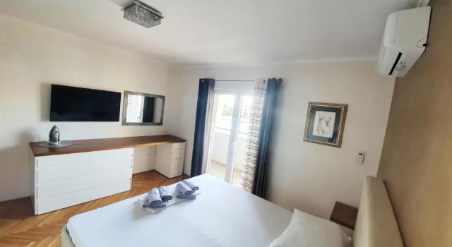 Апартаменты Rafael Apartment